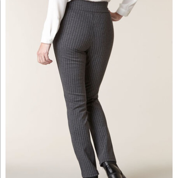 Petite Grey Pinstripe Legging - Picture 3 of 4